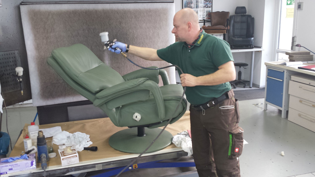 Rhönmöbel • Leder_lackieren